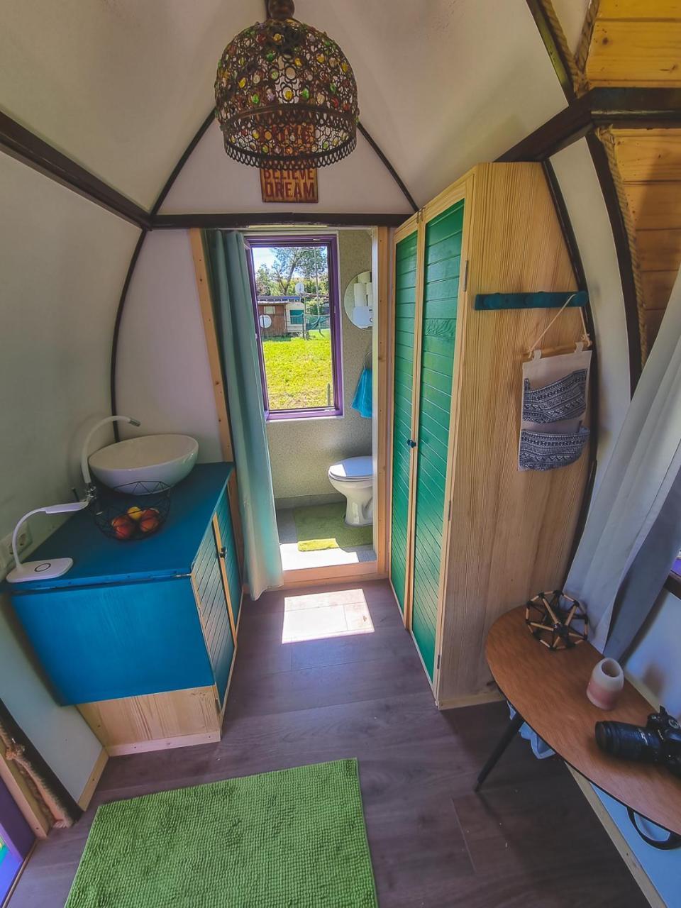 Central Tiny Houses Бухарест Экстерьер фото